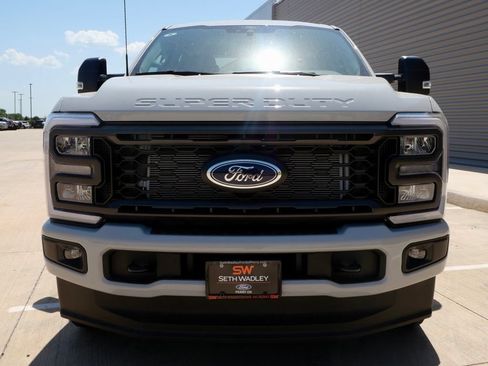 New 2026 Ford F250 XL w/ STX Appearance Package AWD/4WD image 4