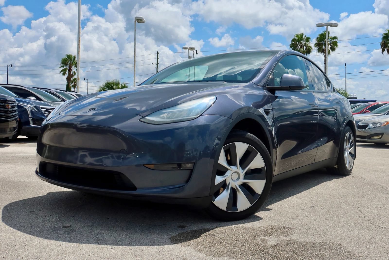 Used 2021 Tesla Model Y Long Range AWD/4WD image 1