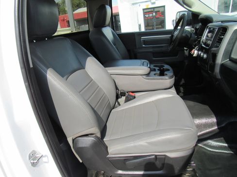 Used 2017 RAM 5500 Tradesman w/ Power & Remote Entry Group RWD image 10