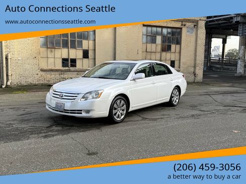 Used 2005 Toyota Avalon XLS image 1