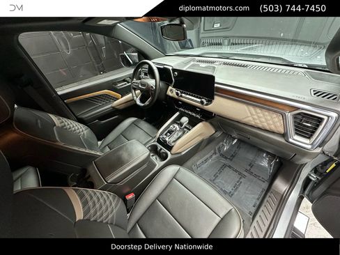 Used 2023 GMC Canyon Denali image 18