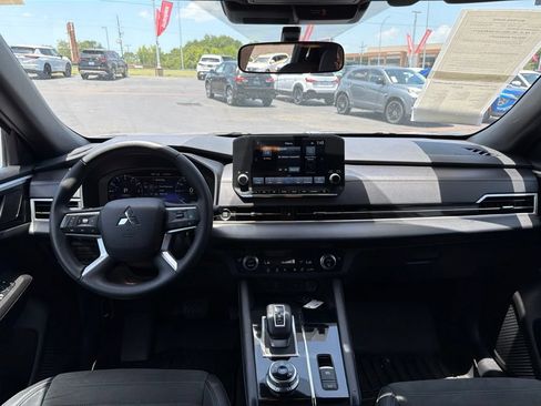 Used 2024 Mitsubishi Outlander SE Black Edition FWD image 38