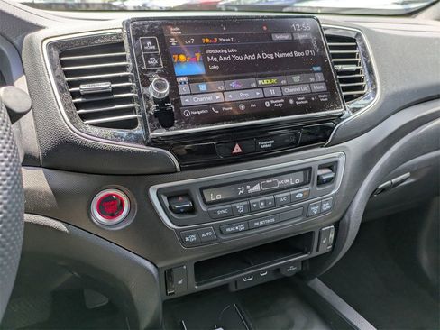 Used 2025 Honda Ridgeline TrailSport image 18