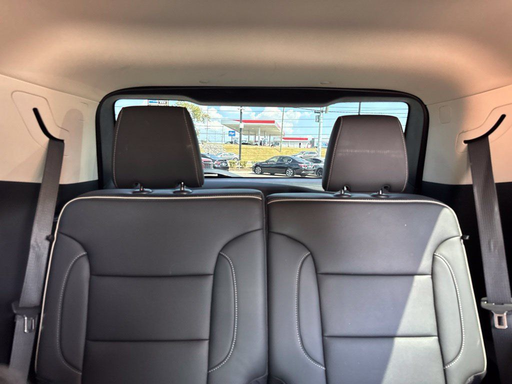 Used 2023 GMC Acadia Denali w/ Black Diamond Edition FWD image 28