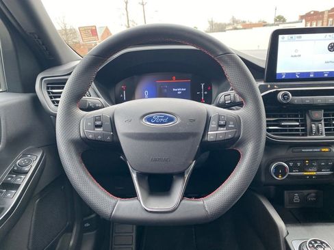 Used 2025 Ford Escape ST-Line image 11