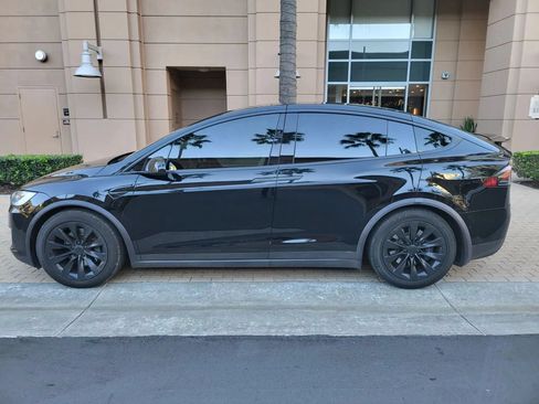 Used 2018 Tesla Model X 100D AWD/4WD image 12