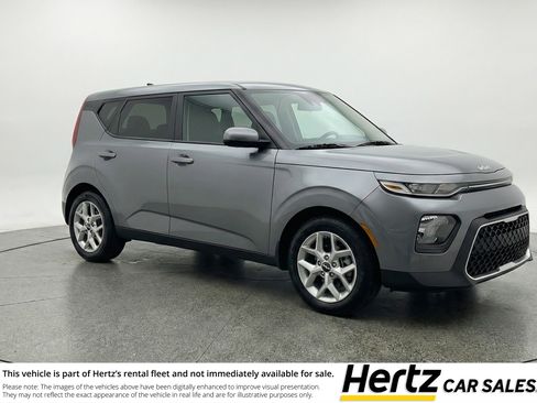 Used 2025 Kia Soul LX w/ LX Technology Package FWD image 1