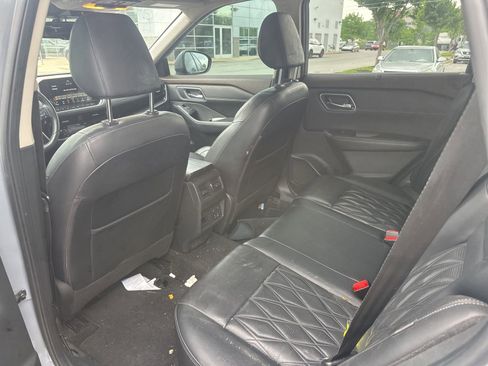 Used 2021 Nissan Rogue Platinum AWD/4WD image 12