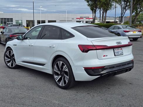 Used 2024 Audi Q8 e-tron Prestige w/ Prestige Package AWD/4WD image 2