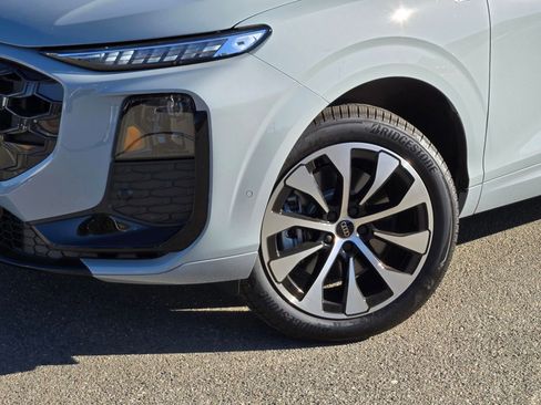 New 2026 Audi Q3 quattro 2.0T AWD/4WD image 9