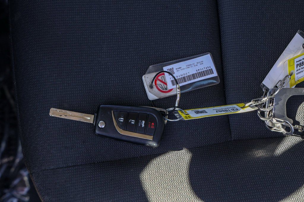 Used 2025 Toyota Corolla LE FWD image 31
