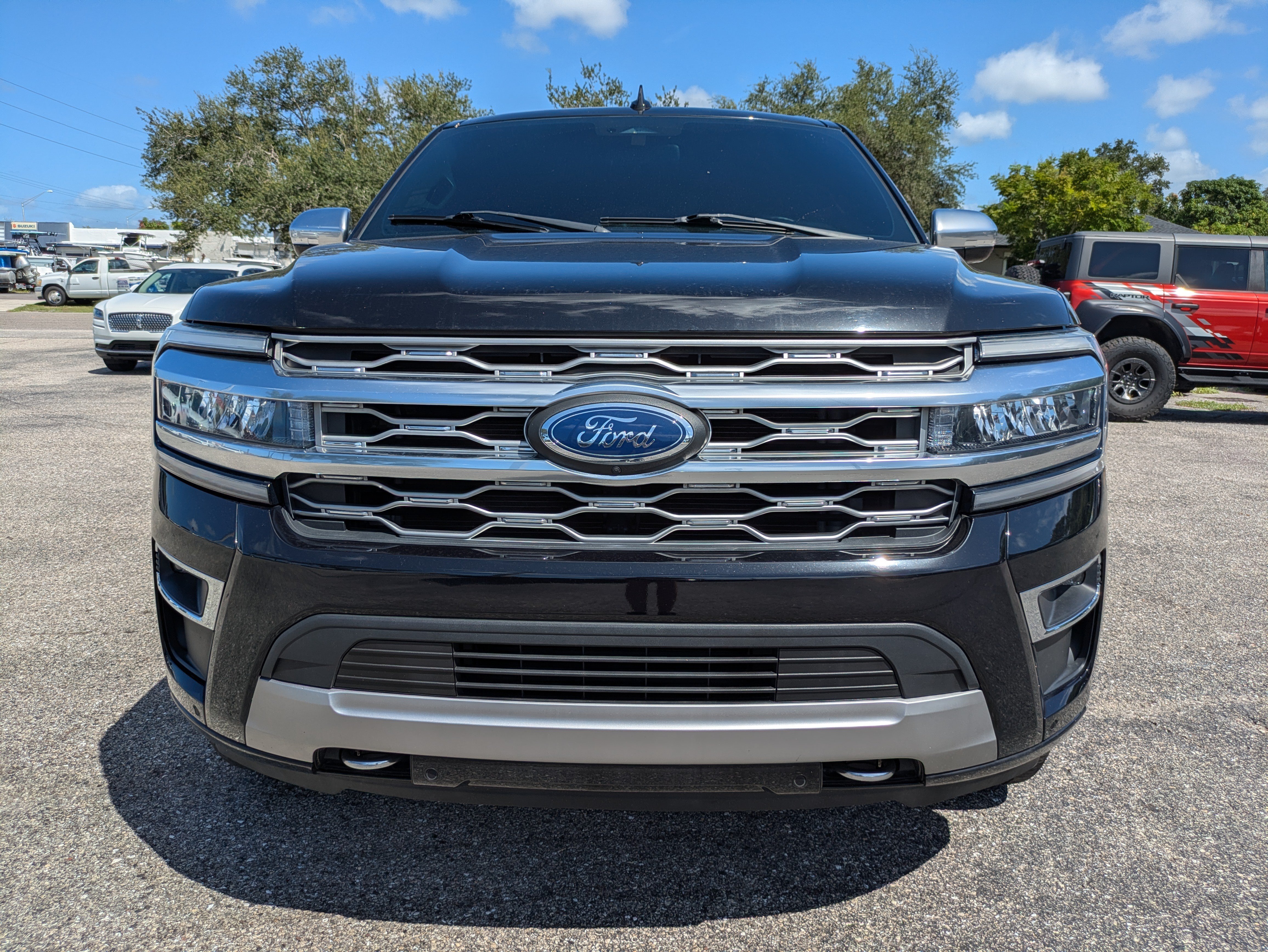 Used 2023 Ford Expedition Platinum AWD/4WD image 9