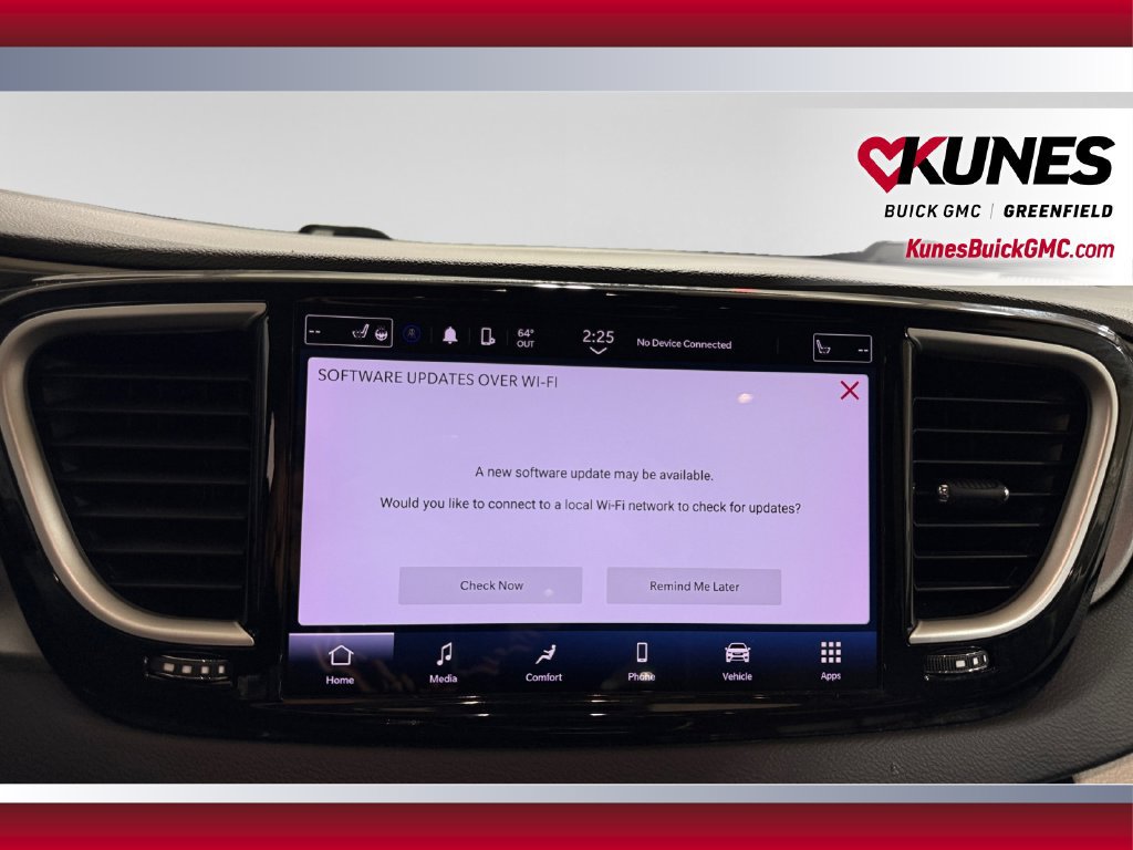 Used 2023 Chrysler Pacifica Touring-L FWD image 26
