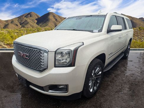 Used 2015 GMC Yukon XL Denali w/ Open Road Package image 2
