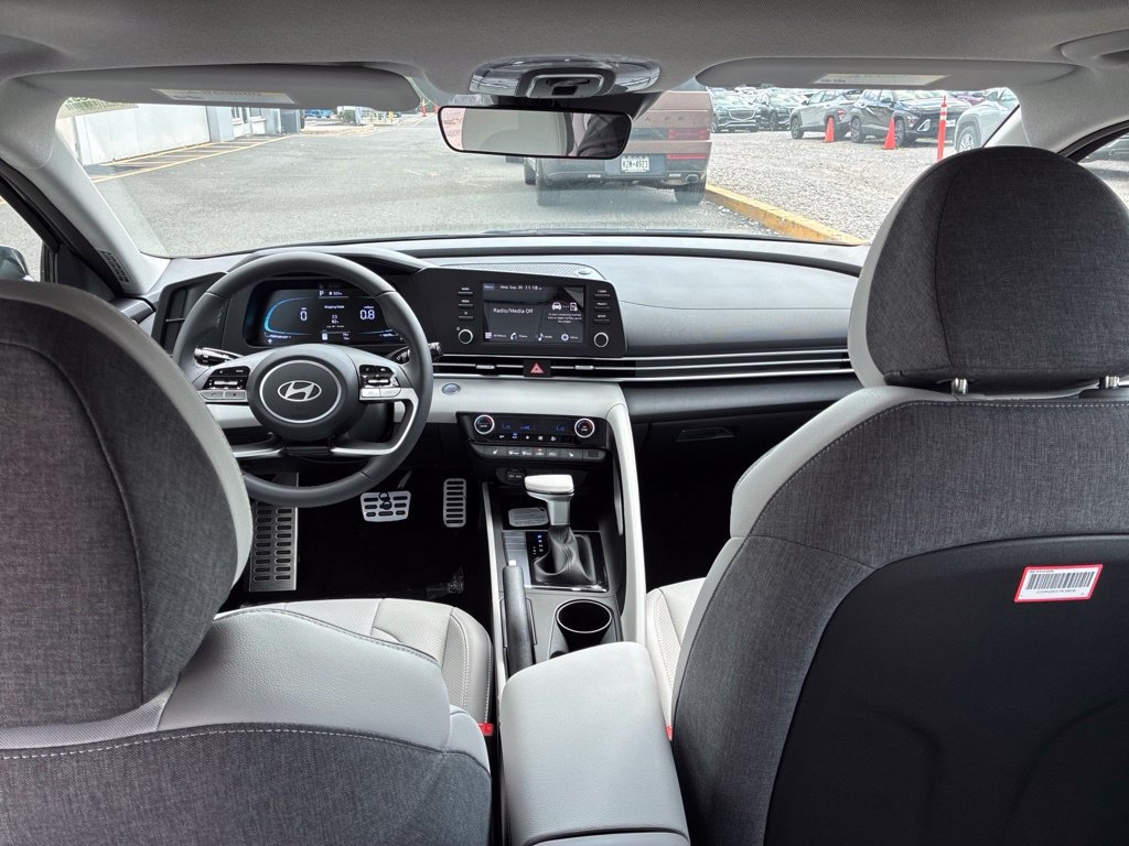 New 2026 Hyundai Elantra SEL Sport FWD image 13