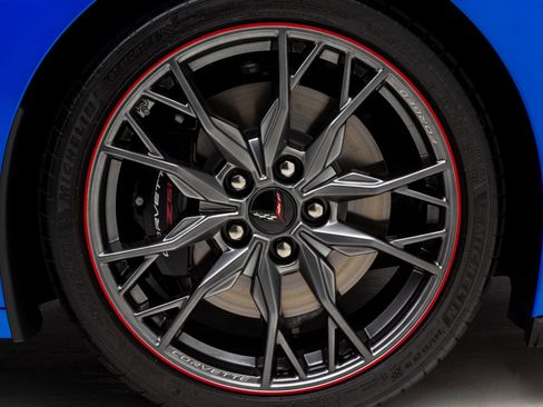 Used 2024 Chevrolet Corvette Stingray Preferred Conv w/ Z51 Performance Package RWD image 32