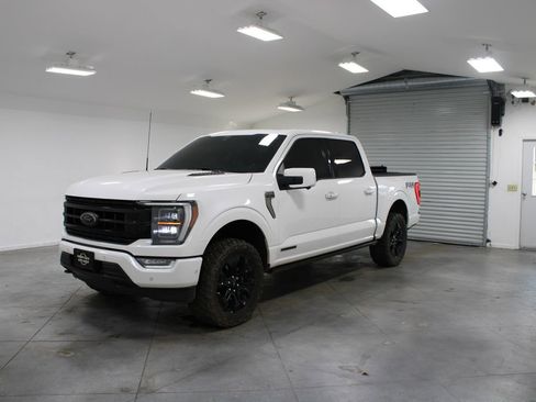 Used 2022 Ford F150 Platinum w/ FX4 Off-Road Package image 4