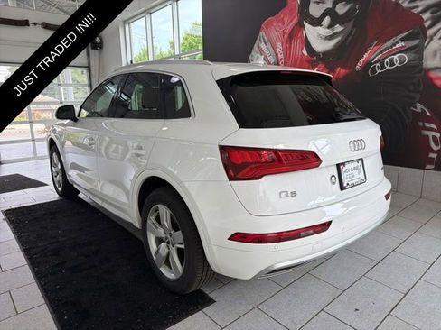 Used 2019 Audi Q5 2.0T Premium Plus w/ Premium Plus Package AWD/4WD image 3