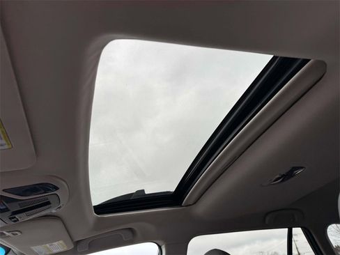 Used 2021 Subaru Outback Limited image 19