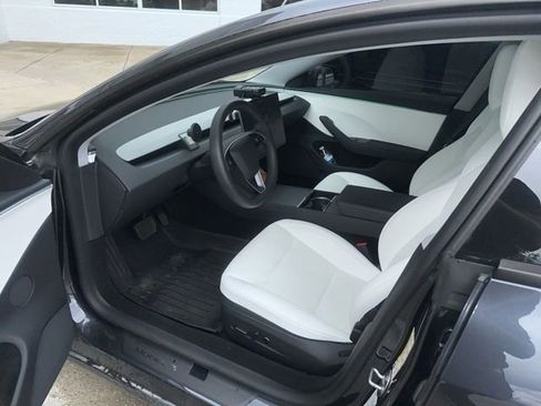 Used 2025 Tesla Model 3 Long Range AWD/4WD image 12