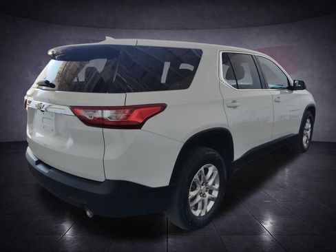 Used 2021 Chevrolet Traverse LS FWD image 5