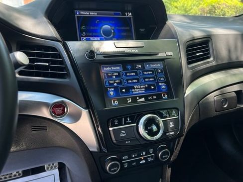 Used 2016 Acura ILX FWD image 38