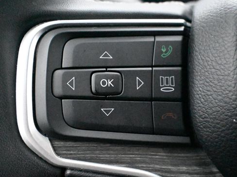 Used 2024 Jeep Wagoneer Series III AWD/4WD image 7