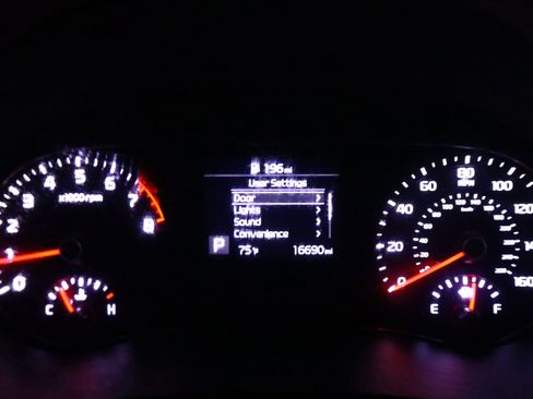 Used 2021 Kia Soul LX image 16