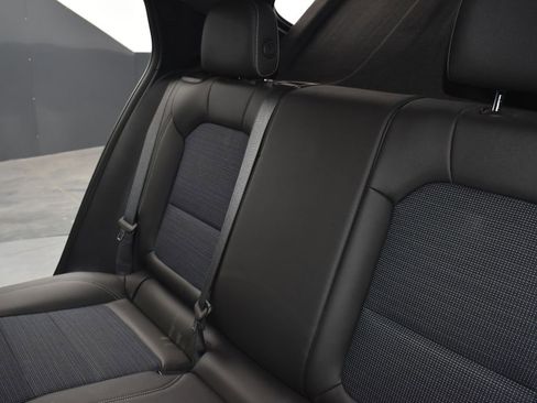 Used 2025 Buick Envista Preferred image 19