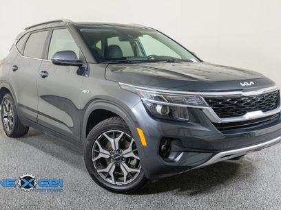 Used 2022 Kia Seltos EX