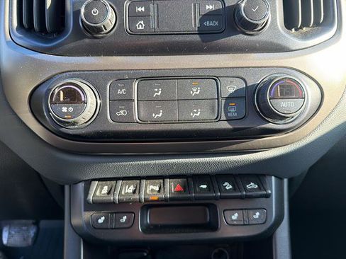 Used 2021 Chevrolet Colorado Z71 w/ Safety Package image 16