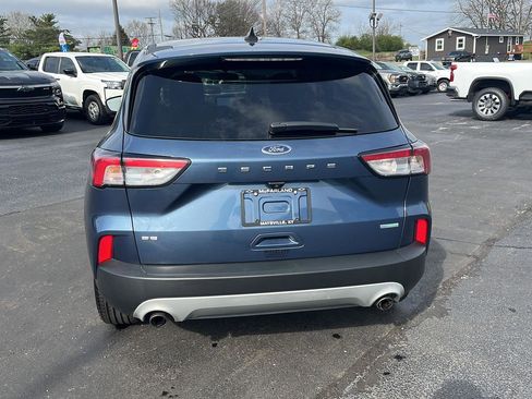 Used 2020 Ford Escape SE image 4