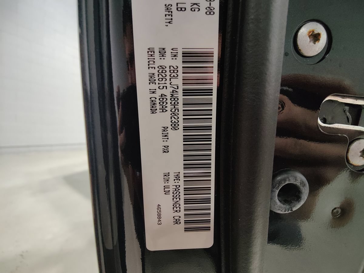 Used 2009 Dodge Challenger SRT8 w/ SRT Option Group II RWD image 26