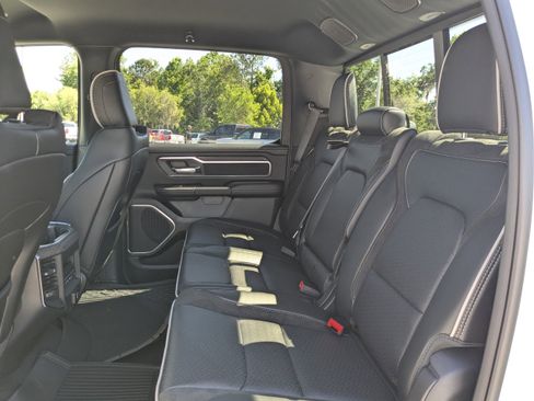 New 2026 RAM 1500 Laramie AWD/4WD image 13