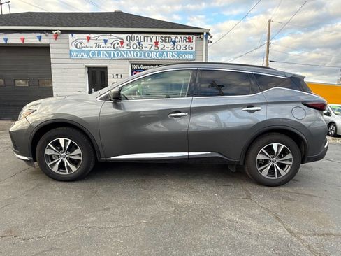 Used 2023 Nissan Murano SV image 2