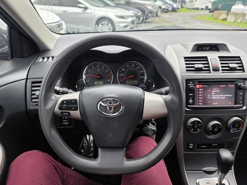 Used 2013 Toyota Corolla S w/ Preferred Accessory Pkg #2 FWD image 17