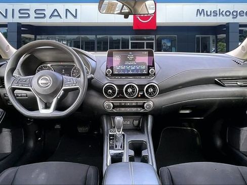 Used 2024 Nissan Sentra SV image 7