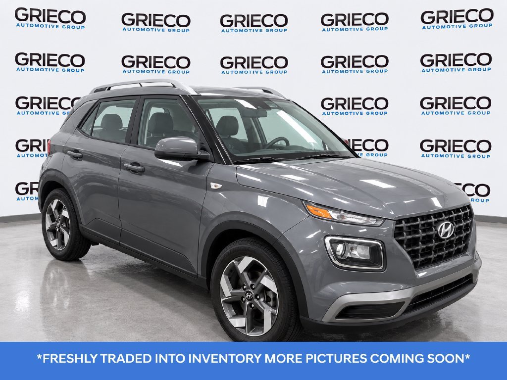 Used 2023 Hyundai Venue SEL w/ Cargo Package FWD image 1