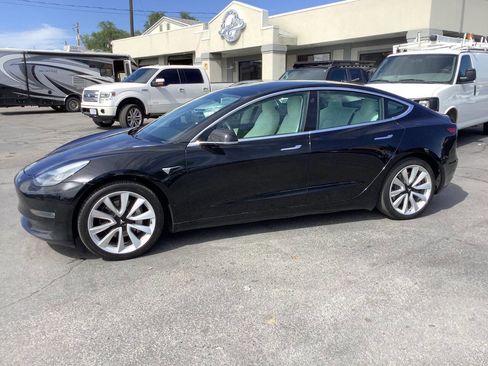 Used 2019 Tesla Model 3 Standard Range Plus RWD image 18