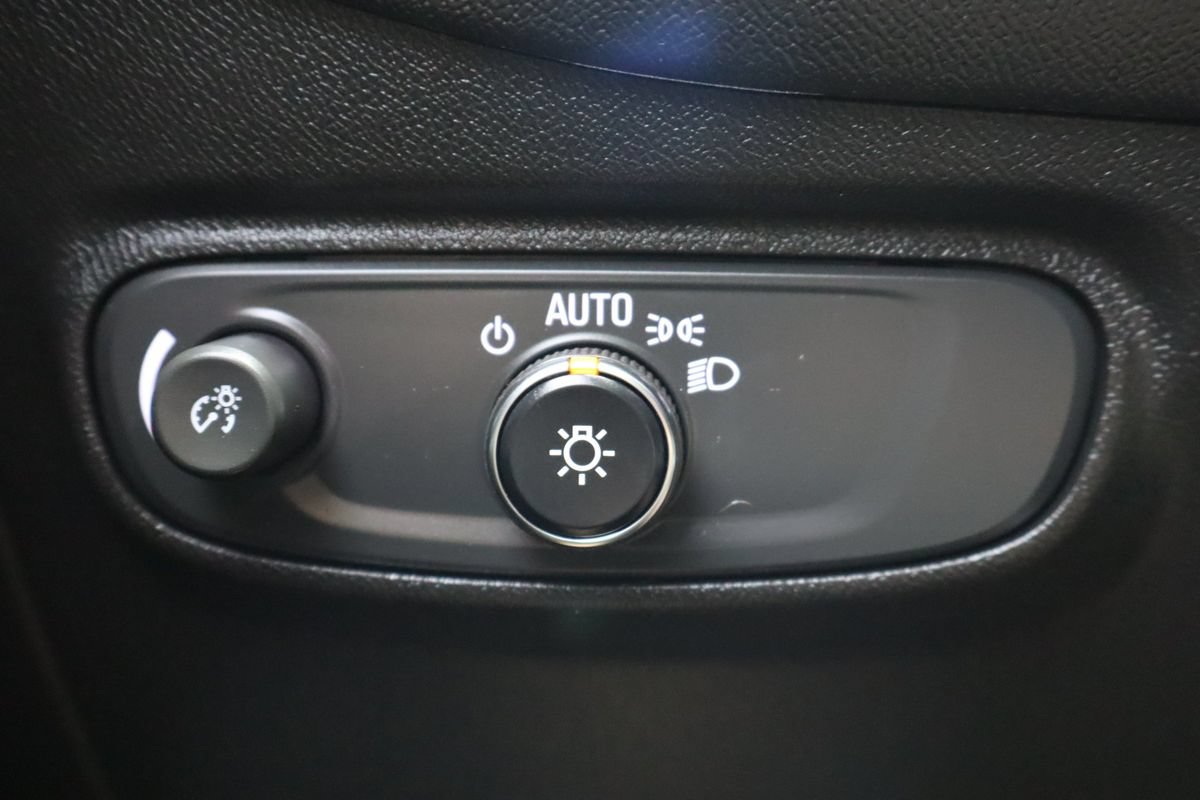 Used 2020 Chevrolet Equinox LT AWD/4WD image 28