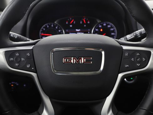 Used 2024 GMC Terrain SLT image 27