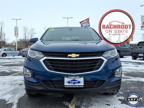 Used 2019 Chevrolet Equinox LT image 2
