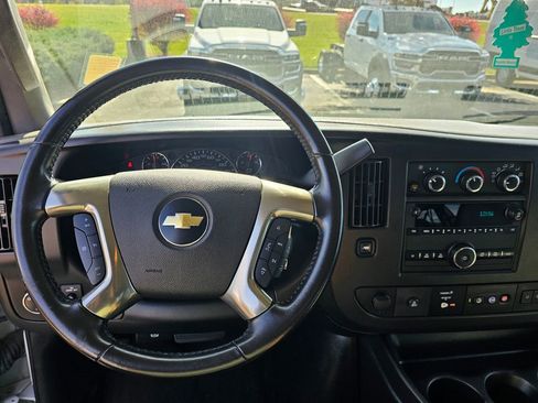 Used 2019 Chevrolet Express 3500 LT w/ LT Preferred Equipment Group image 16
