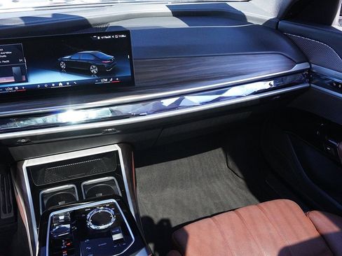 Used 2023 BMW 760i xDrive 760i xDrive image 33