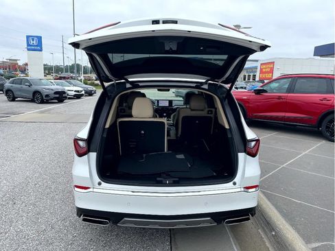 Used 2025 Acura MDX SH-AWD w/ Technology Package image 9