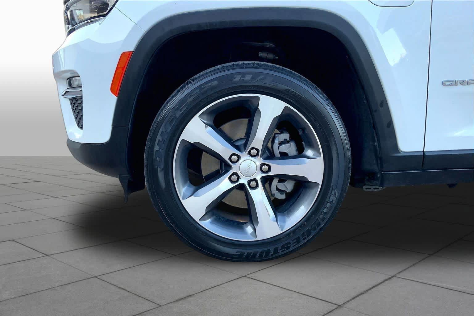 Used 2022 Jeep Grand Cherokee Limited 4xe AWD/4WD image 11