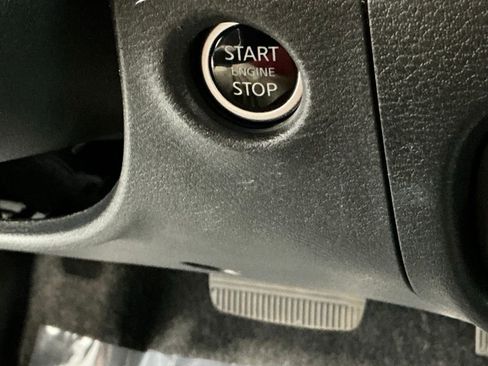 Used 2023 Nissan Frontier SV w/ Technology Package image 35