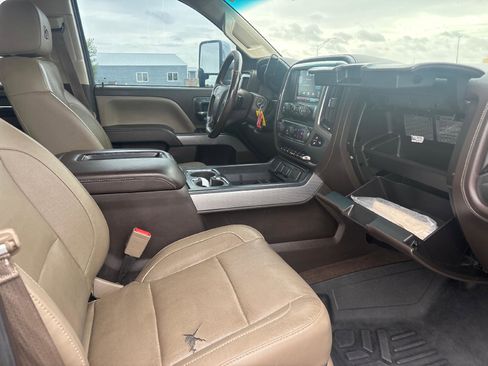 Used 2015 Chevrolet Silverado 2500 LTZ w/ Duramax Plus Package AWD/4WD image 26