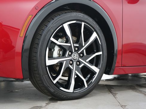 Used 2026 Toyota Prius Plug-In Hybrid w/ Limited Premium Package image 29