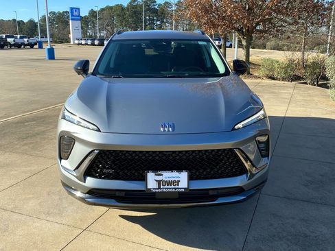 Used 2025 Buick Envision Sport Touring image 2